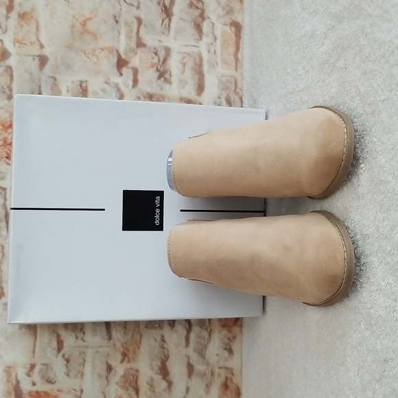 New Dolce Vita Heath Suede Mules - Picture 2 of 15